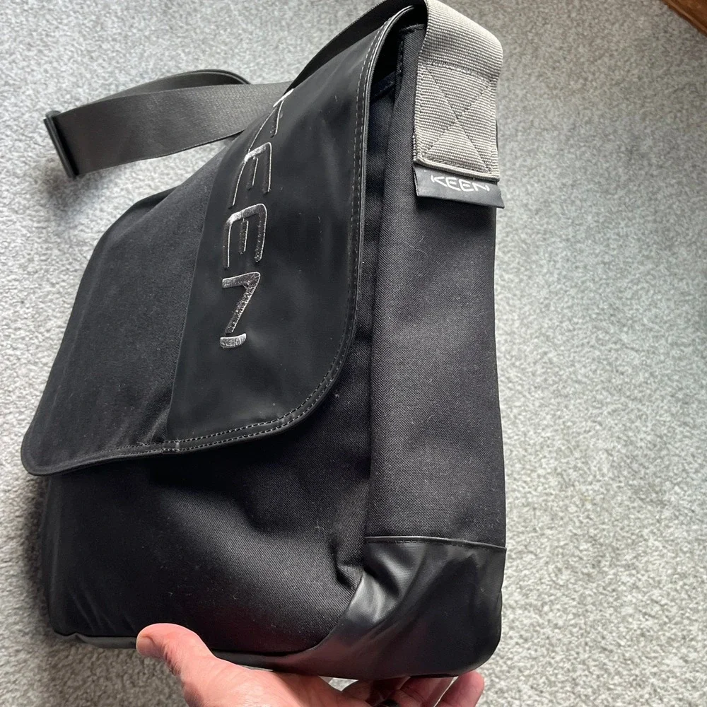 Keen Morton Messenger Laptop Bag Black 13